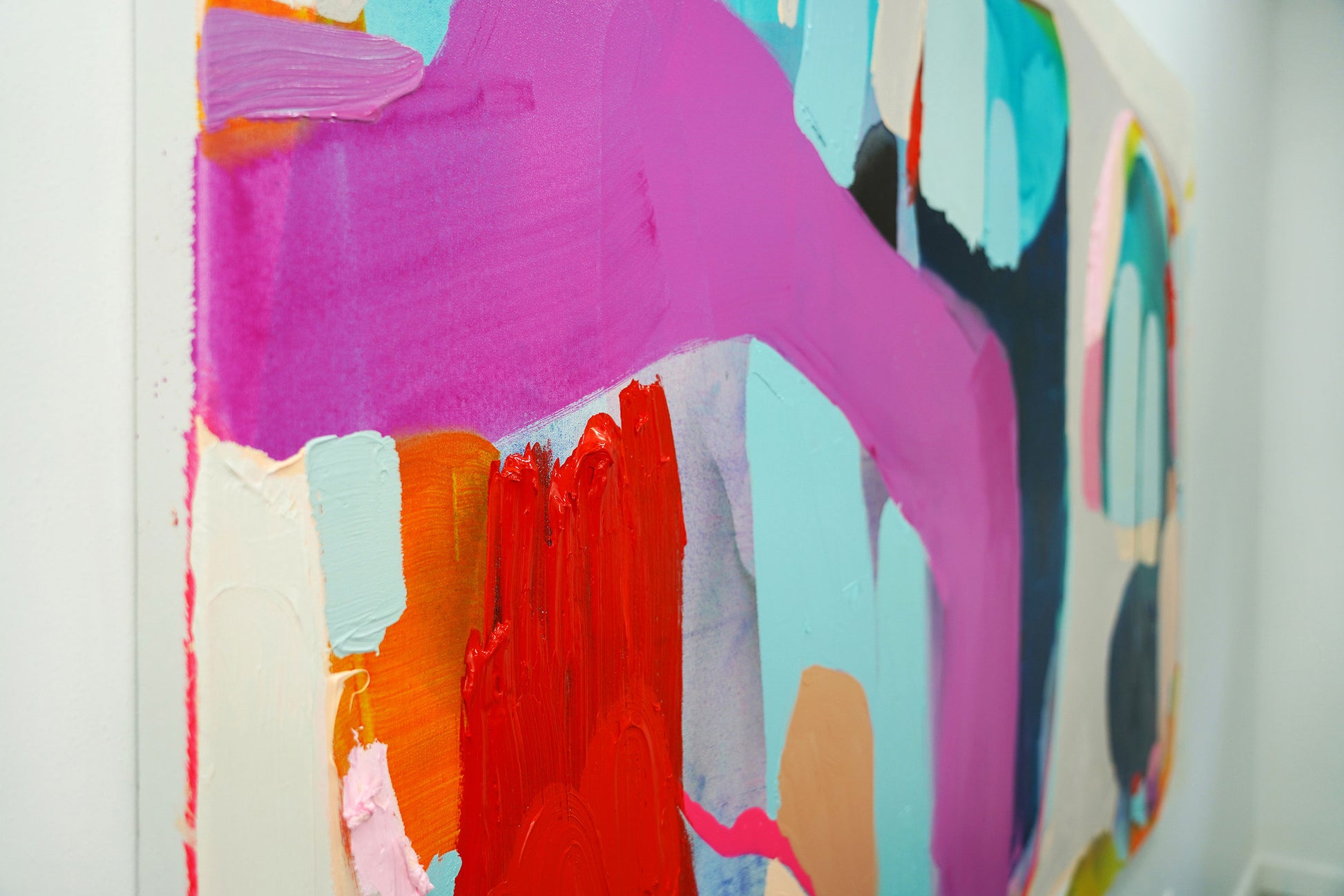 Side vies: Abstract painting, Fingers and Toes, by artist Claire Desjardins.